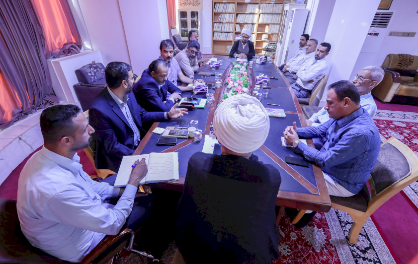 إدارة مركز تراث البصرة تعقد اجتماعاً موسعاً مع الأساتذة أعضاء اللجنتين التحريرية و البحثية في المركز