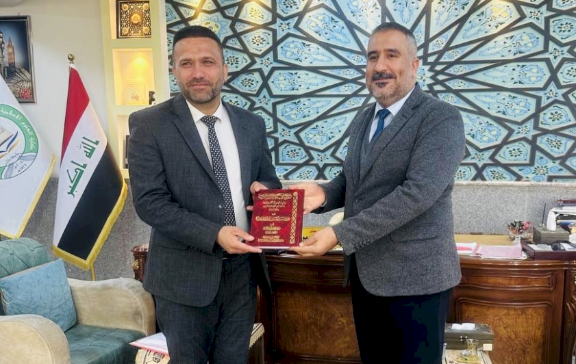 قسمُ المعارفِ يرفدُ مكتباتِ بابلَ بإصداراتٍ علميّةٍ