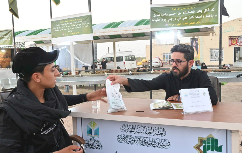 موكبُ جنوبِ الولاءِ يُثري مسيرةَ الأربعينِ بفعالياتٍ معرفيّةٍ وتربويّةٍ