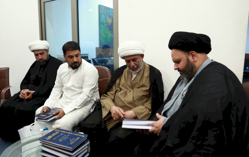 شعبةُ الرعايةِ المعرفيّةِ تُجري زيارةً علميّةً إلى مكتباتِ النجفِ الأشرفِ