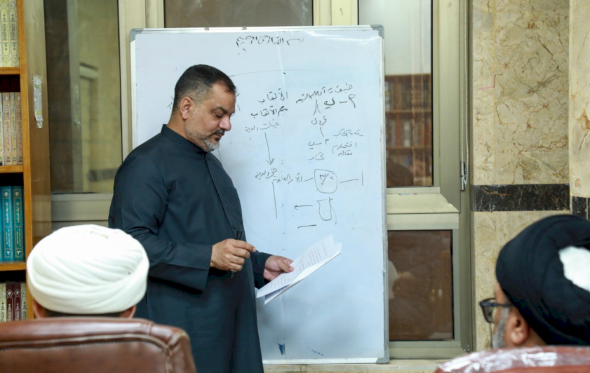 قسمُ المعارفِ يُنظِّمُ دورةً حولَ كيفيةِ كتابةِ تراجمِ العلماءِ