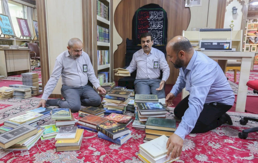 إهداءاتٌ نوعيّةٌ تُثري مكتبةَ مركزِ تراثِ البصرةِ